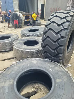 23.5-25 Rockbuster Radial Tyre for Loader and Dozer Trucks