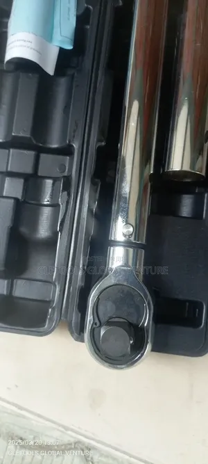 Touqure Wrench 1" 500--1500