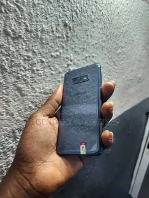 Samsung Galaxy S10e 128 GB Black