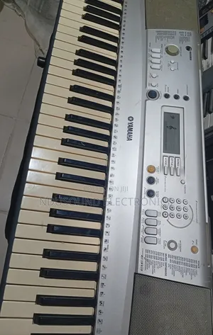 Uk Used Yamaha PSR E313
