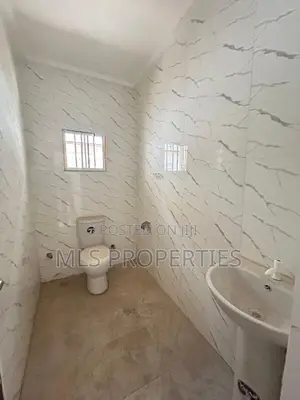 2bdrm Duplex in Apo for sale