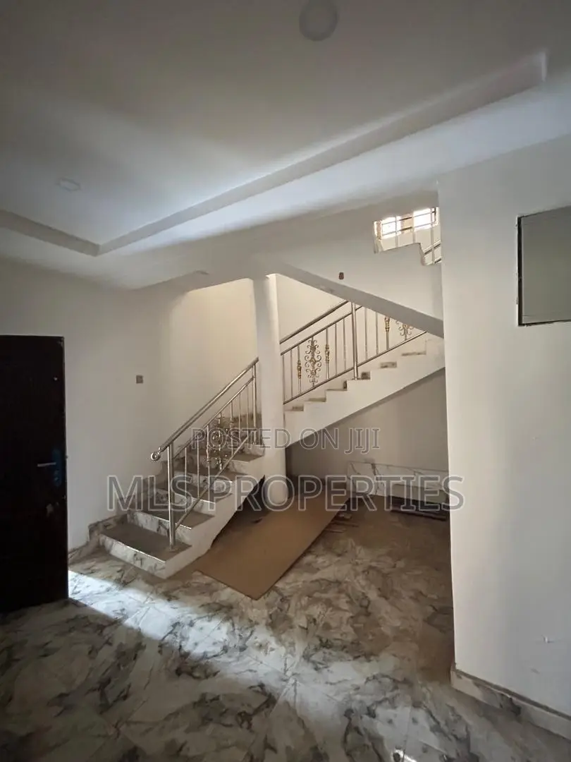 2bdrm Duplex in Apo for sale