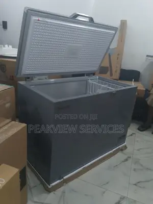Scanfrost 300l Chest Freezer With Lock Key for Security
