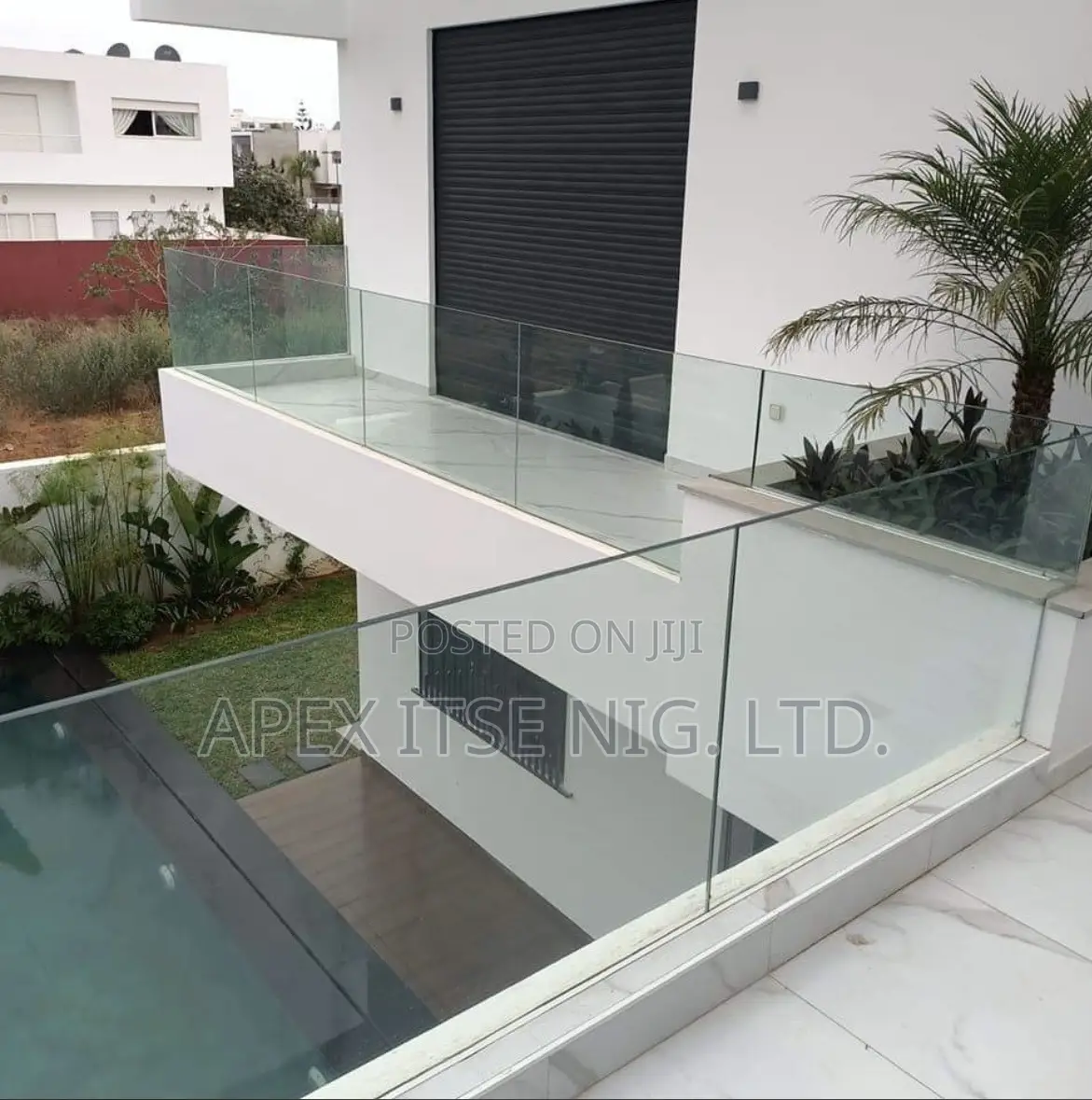Courtyard Glass Balustrade