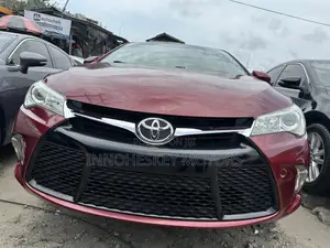 Toyota Camry 2016 Red