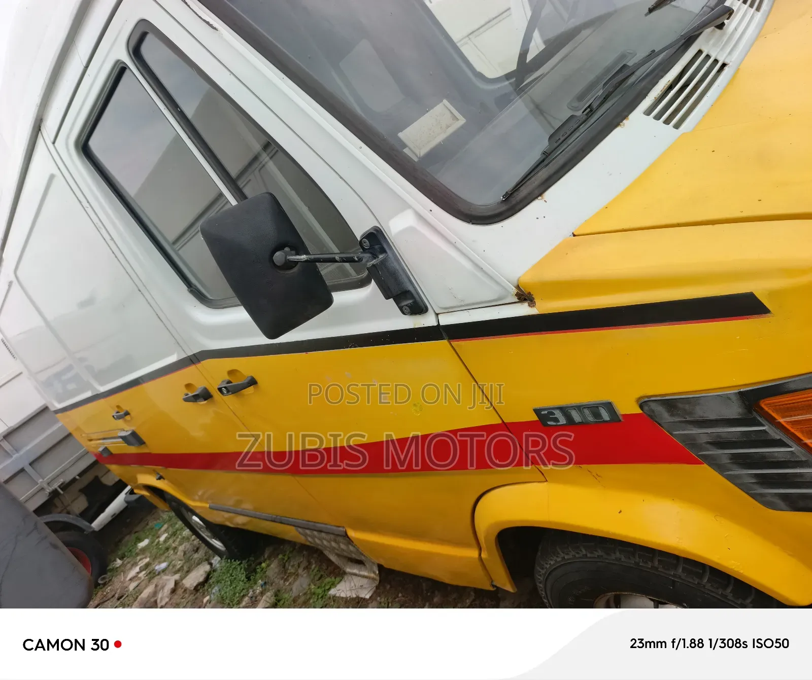 Mercedes-Benz T2 2000 Yellow