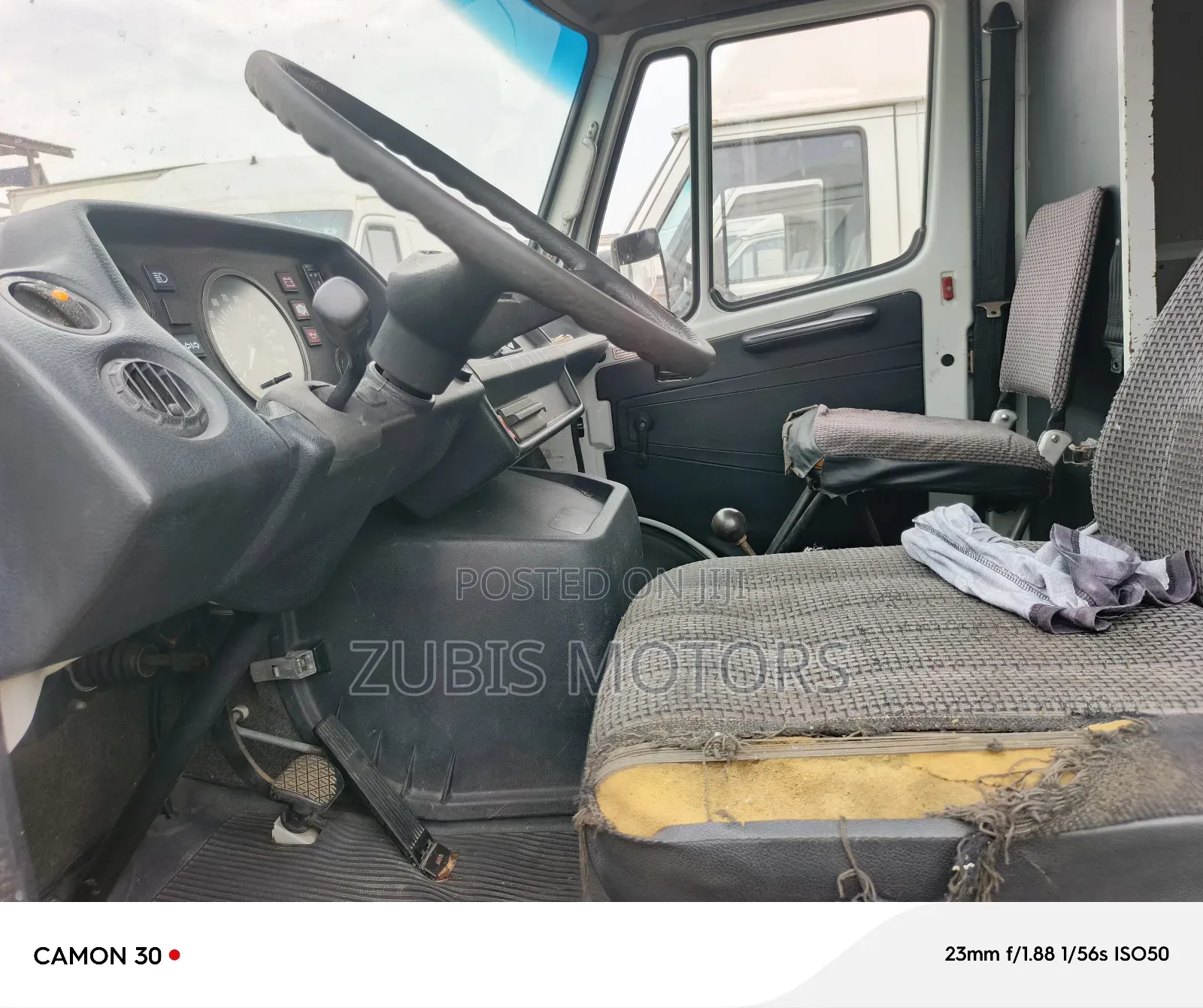 Mercedes-Benz T2 2000 Yellow