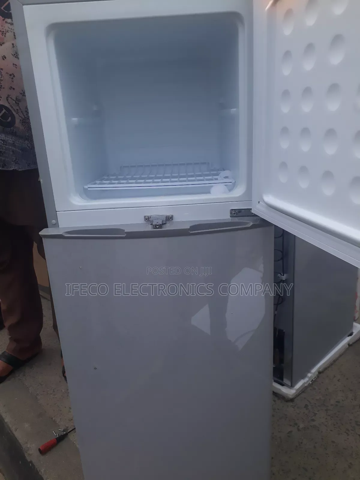 Inverter Respoint Fridge