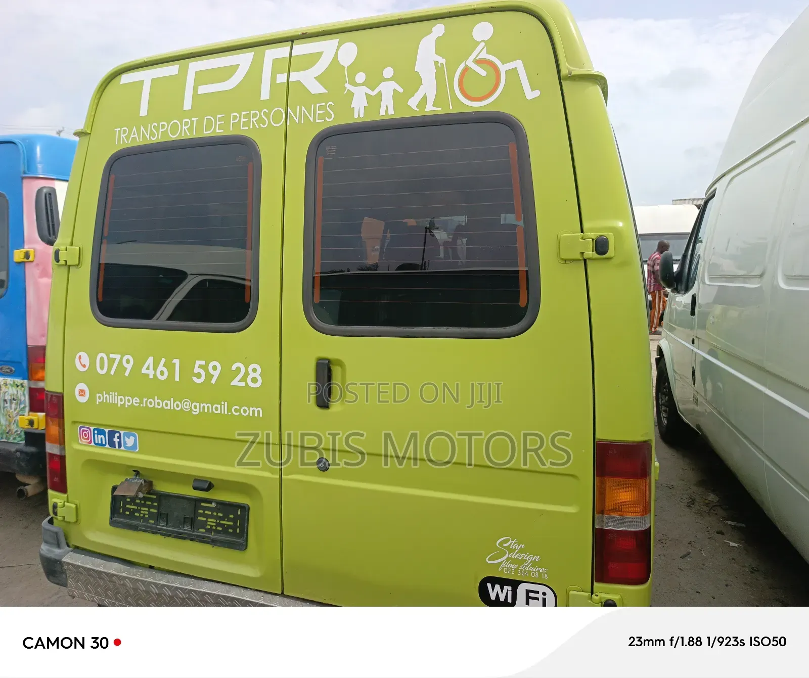 Ford Transit 2000 Pink