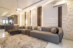 Book This Stunning , Unique 2 Bedroom Apartmen