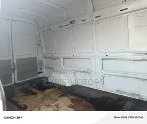 Mercedes-Benz Sprinter 2000 White