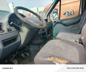Mercedes-Benz Sprinter 2000 Gold