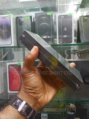 New Apple iPhone 11 Pro Max 256 GB Green
