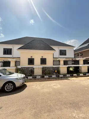4bdrm Duplex in Wasa for rent