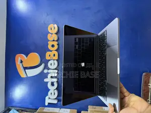 Laptop Apple MacBook Pro 2020 M1 16GB Apple M1 SSD 1T