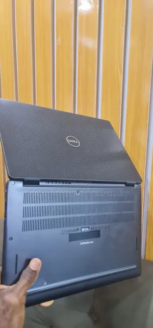 Laptop Dell Latitude 7300 32GB Intel Core I7 SSD 512GB