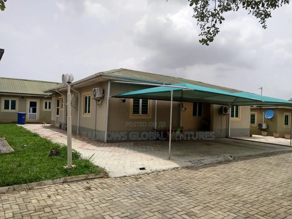 3bdrm Bungalow in Haggai Estate, Obafemi-Owode for sale