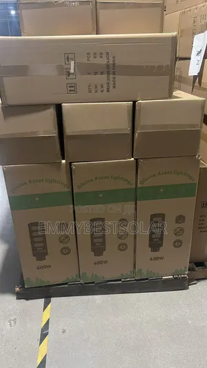 400w 4 Eyes Solar All In One Street Light