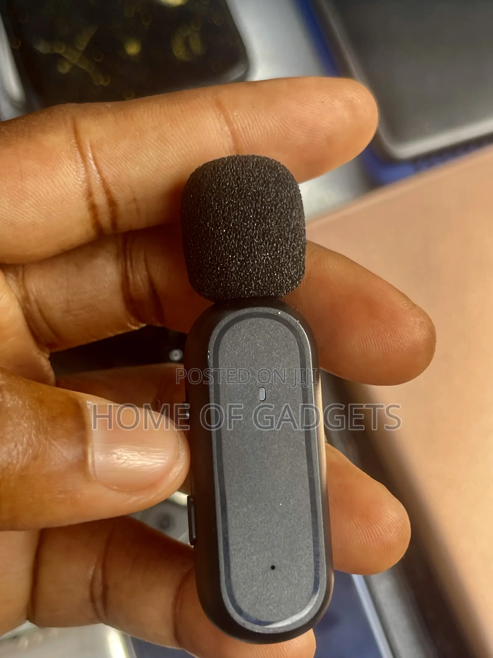 Rechargeable Wireless Mic for iPhone With Charging Case
