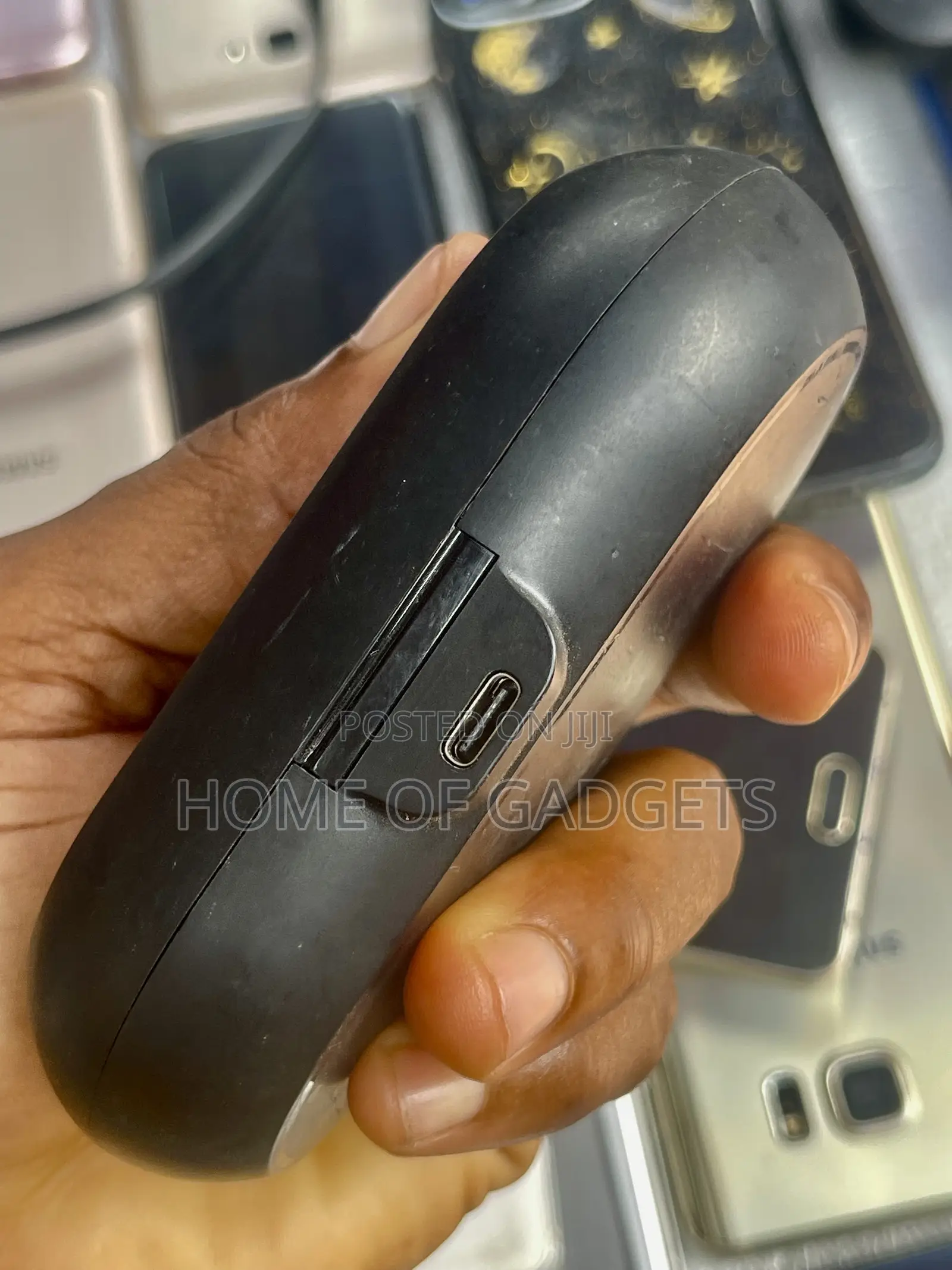 Rechargeable Wireless Mic for iPhone With Charging Case