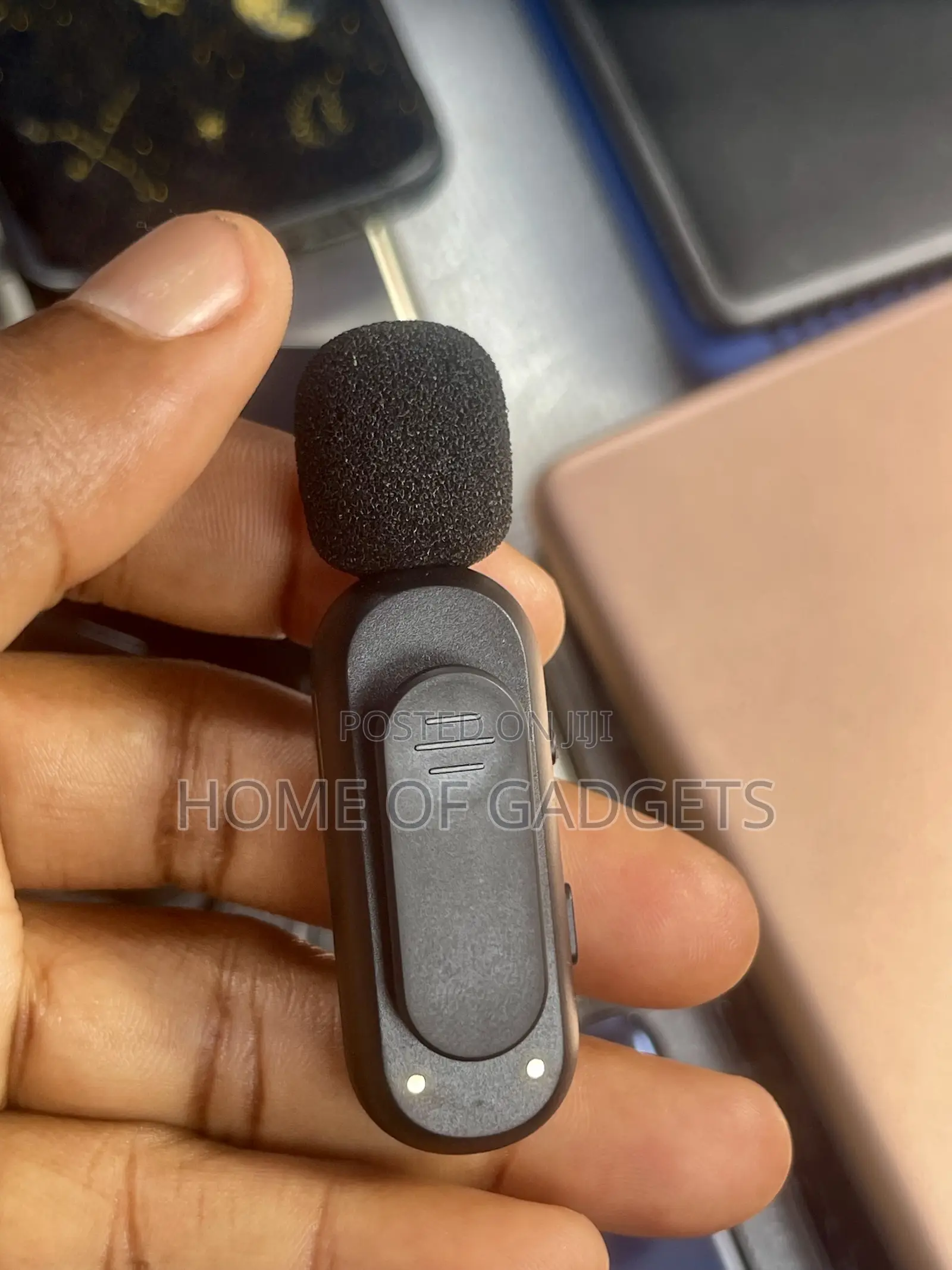 Rechargeable Wireless Mic for iPhone With Charging Case