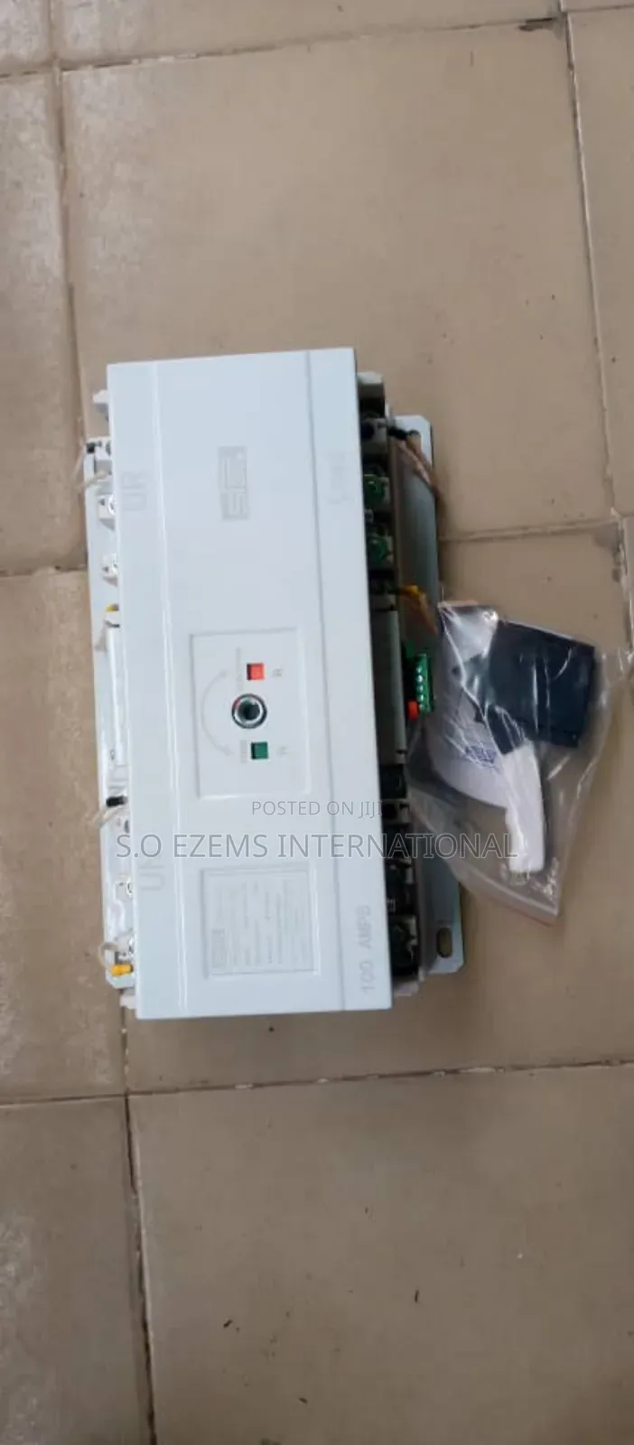 ___- + - 100amps 3ph Automatic Change Over Switch