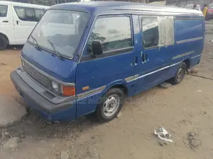 Photo - Mazda E2000 1980 Blue