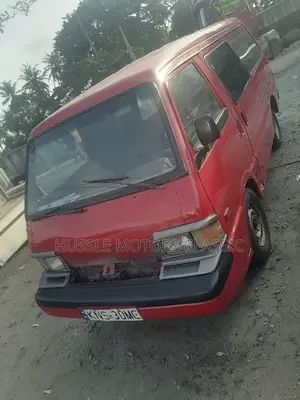 Photo - Mazda E2200 1987 Red