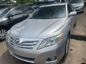 Toyota Camry 2011 Silver