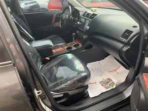 Toyota Highlander 2010 Gray