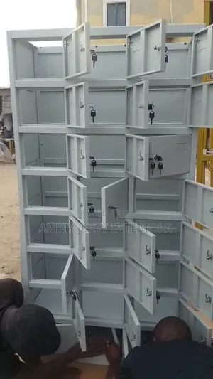 Standard Workers Locker by 24 Doors