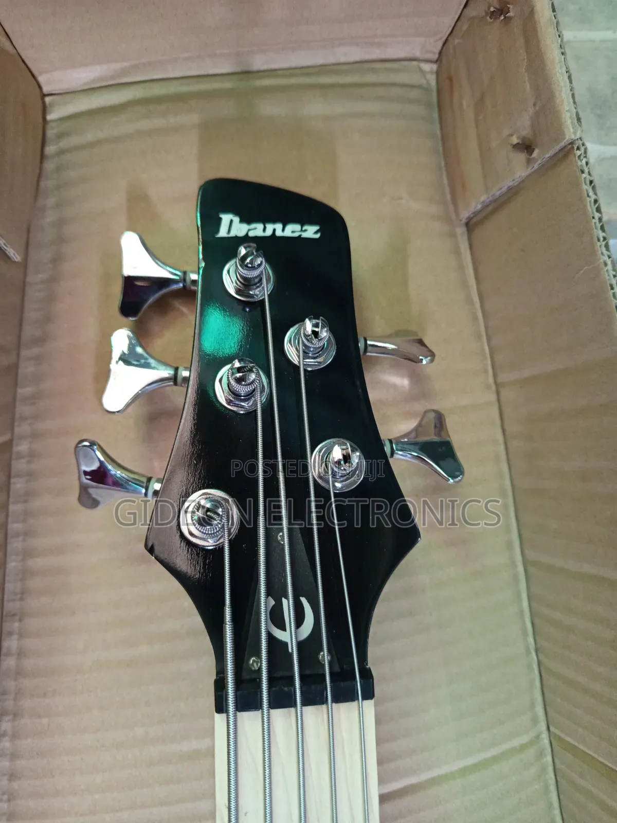 Ibanez Active 5strings Bass Guitar