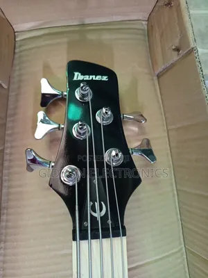 Ibanez Active 5strings Bass Guitar