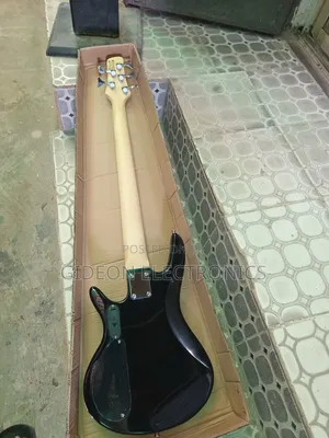 Ibanez Active 5strings Bass Guitar