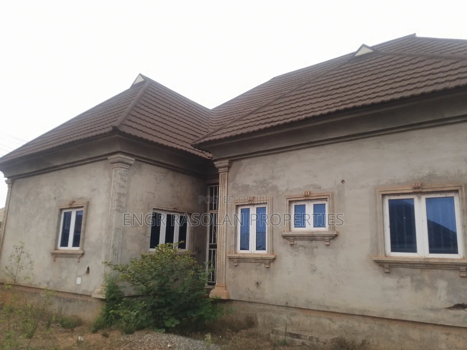 For Sale 4 Bedroom Bungalow Uncompleted