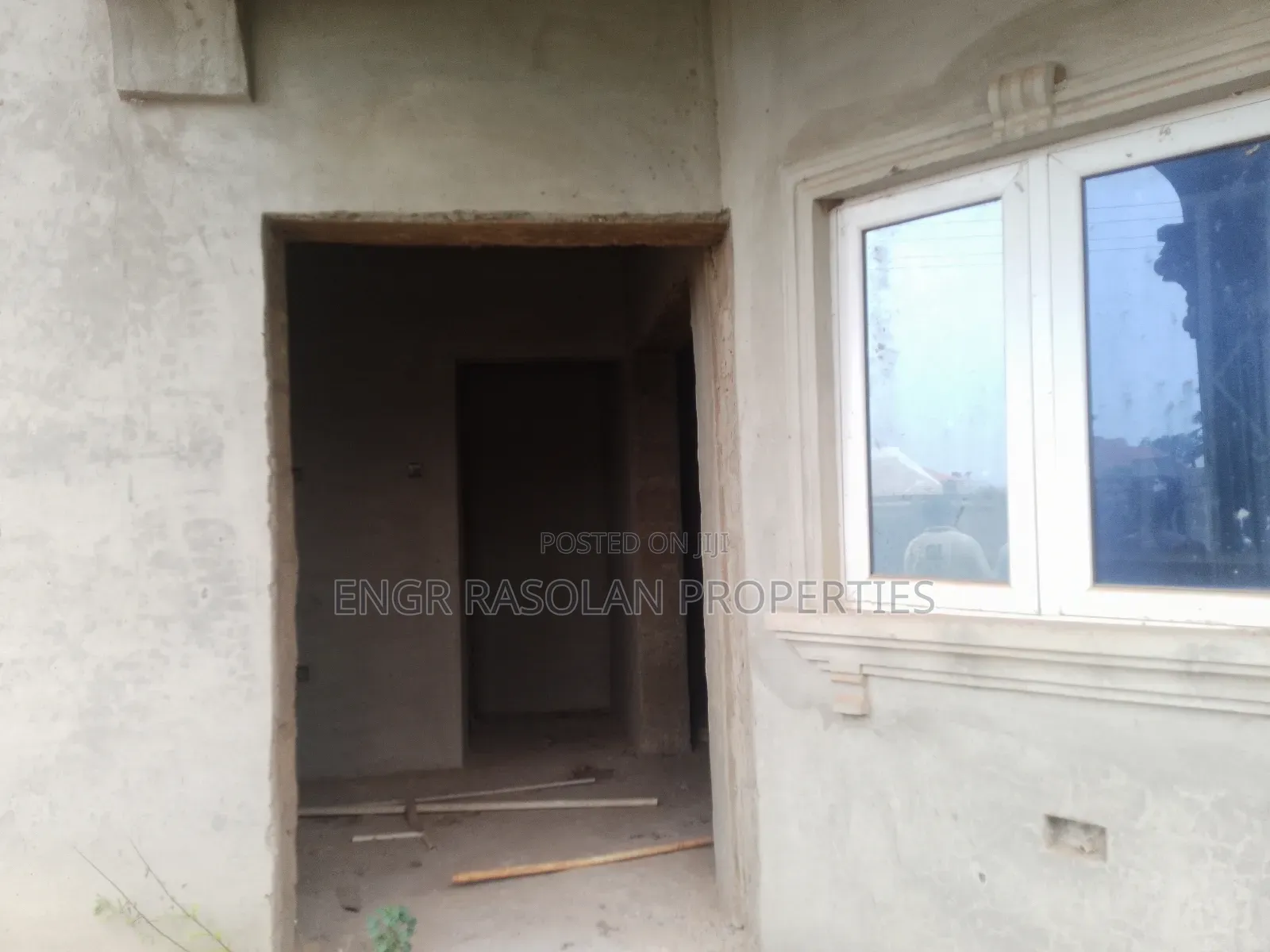 For Sale 4 Bedroom Bungalow Uncompleted