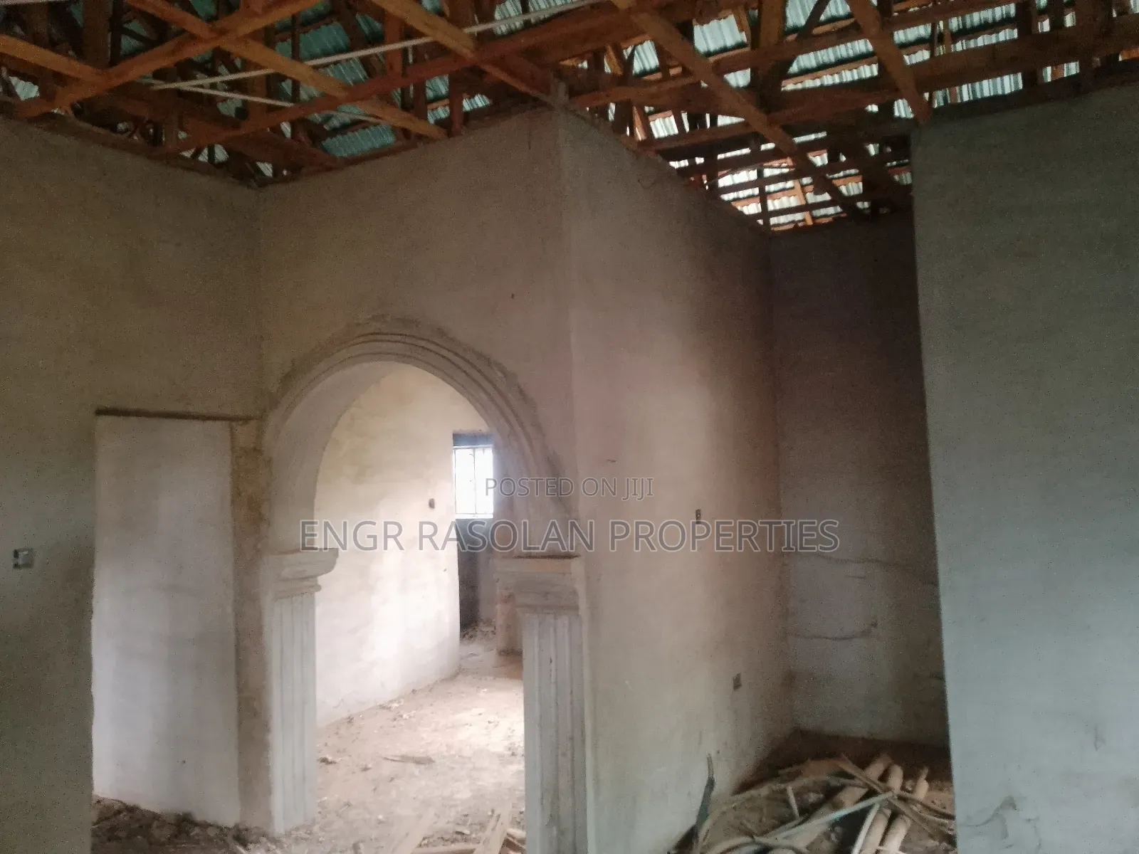 For Sale 4 Bedroom Bungalow Uncompleted