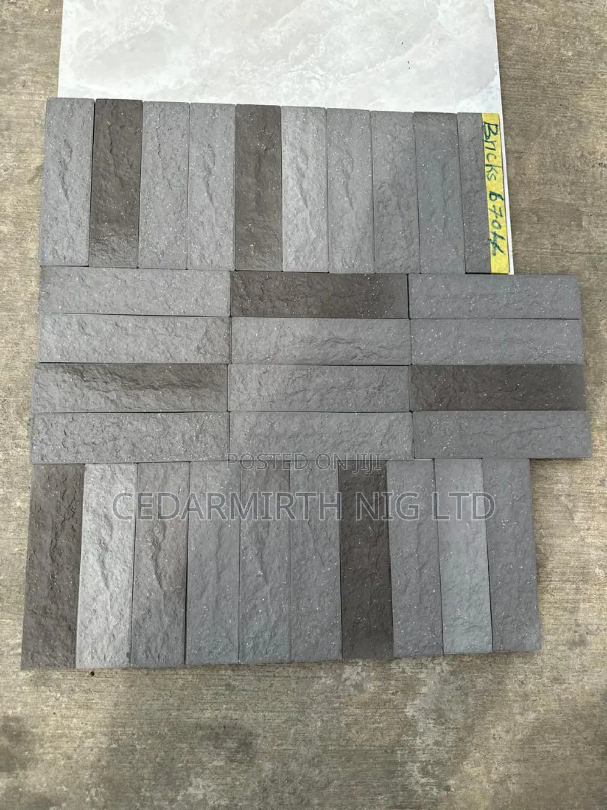 Bricks ( Cedarmirth ) 05m