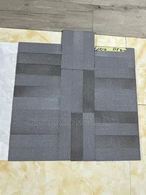Bricks ( Cedar ) Vin M