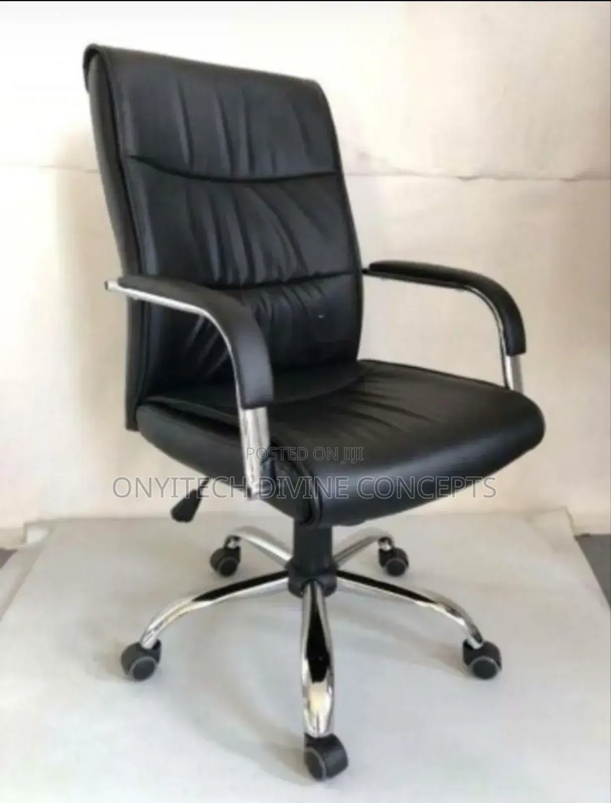 Semi Executive Leather Chair