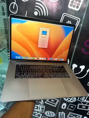 Laptop Apple MacBook Pro 2017 16GB Intel Core i7 SSD 512GB
