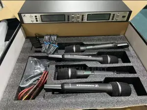 SKM Professional 4 Channel Wireless Microphone