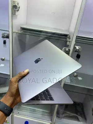 Laptop Apple MacBook Pro 2017 8GB Intel Core i5 SSD 256GB