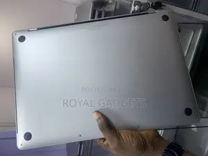 Laptop Apple MacBook Pro 2017 8GB Intel Core i5 SSD 256GB