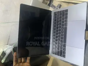 Laptop Apple MacBook Pro 2017 8GB Intel Core i5 SSD 256GB