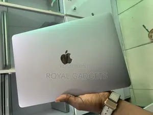 Laptop Apple MacBook Pro 2020 8GB Intel Core i5 SSD 256GB