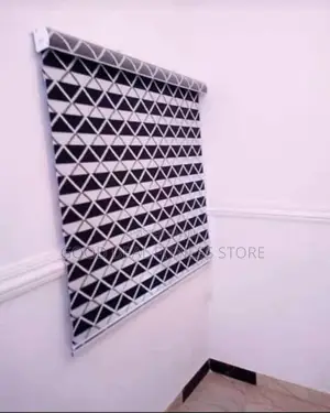 Zigzag White and Black Widow Blinds ( Day and Night )