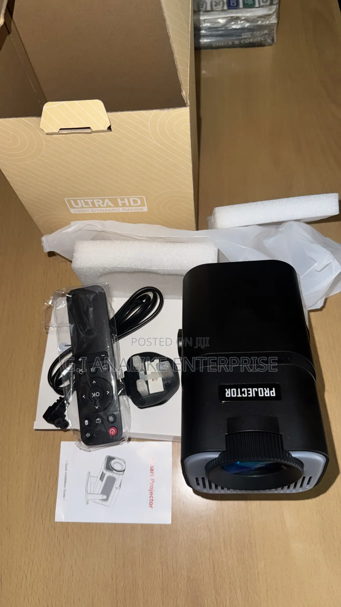 Hy320 Mini Portable Smart Projector
