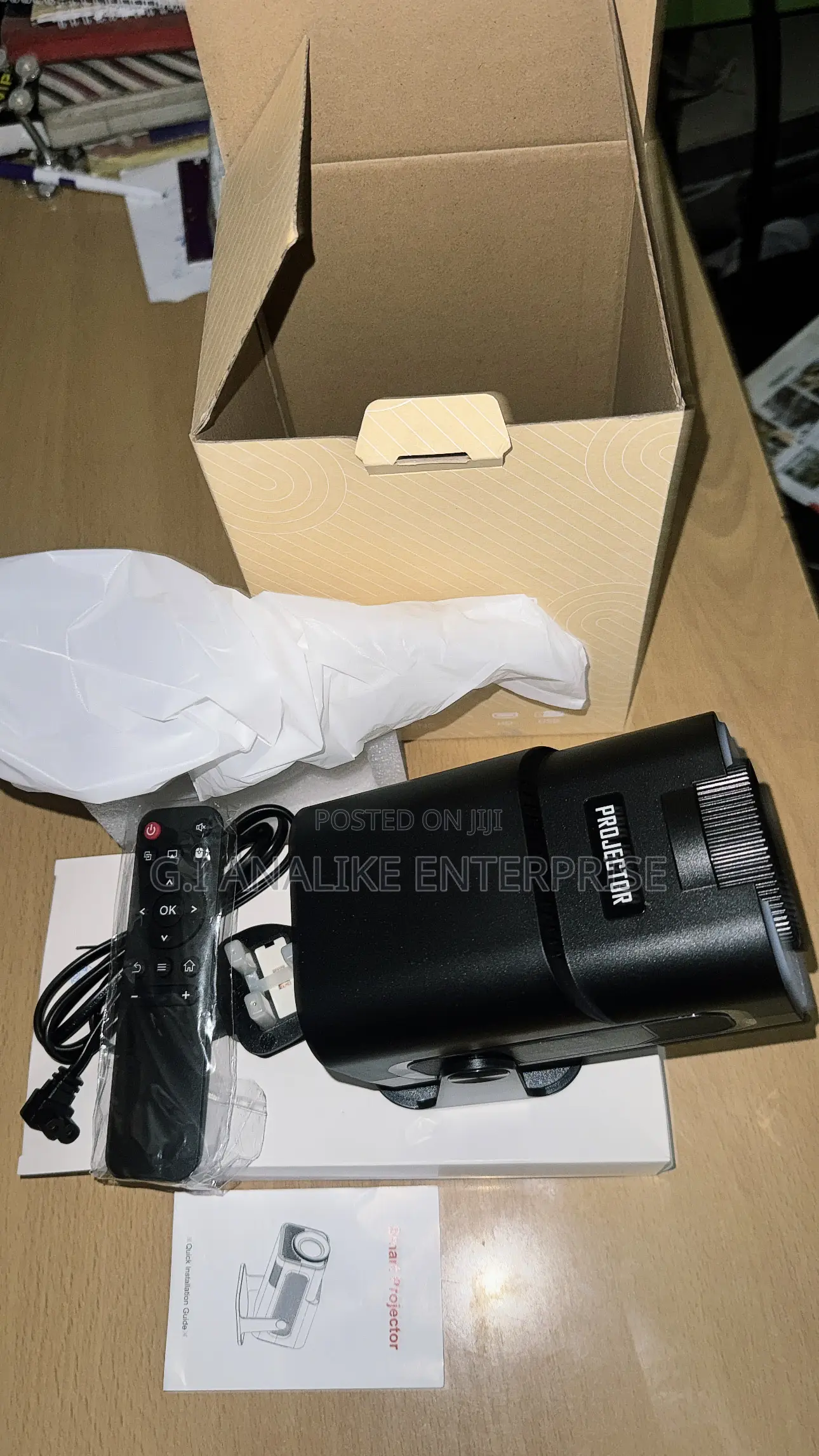Hy320 Mini Portable Smart Projector
