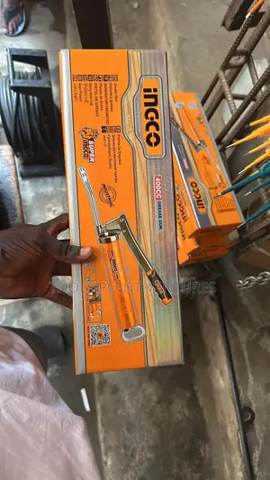 Ingco Grease Gun, 400cc Capacity